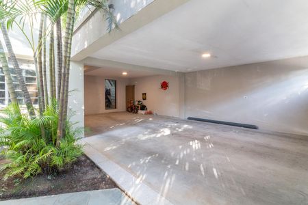 Casa à venda com 332m², 4 quartos e 4 vagas Casa à venda com 332m², 4 quartos e 4 vagasGaragem