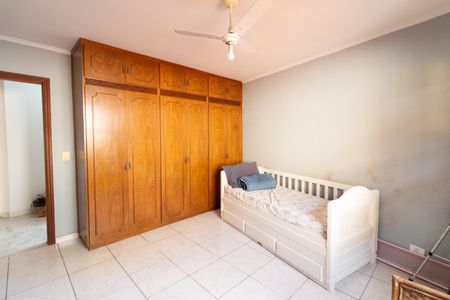 Casa à venda com 332m², 4 quartos e 4 vagas Casa à venda com 332m², 4 quartos e 4 vagasQuarto 1