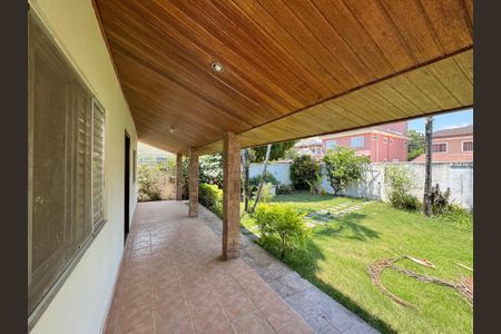 Casa de condomínio à venda com 190m², 3 quartos e 2 vagasÁrea externa