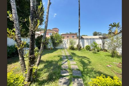 Casa de condomínio à venda com 190m², 3 quartos e 2 vagasÁrea externa