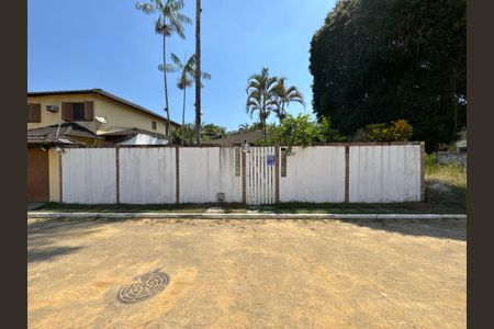 Casa de condomínio à venda com 190m², 3 quartos e 2 vagasFachada