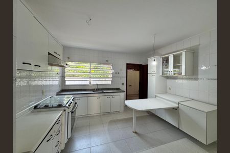 Casa de condomínio à venda com 190m², 3 quartos e 2 vagasCozinha