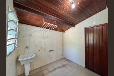 Casa de condomínio à venda com 190m², 3 quartos e 2 vagasÁrea de Serviço