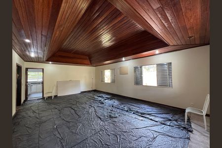Casa de condomínio à venda com 190m², 3 quartos e 2 vagasSala