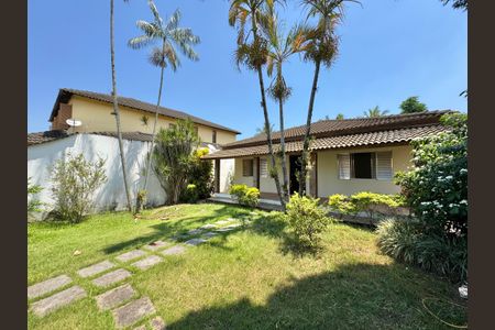 Casa de condomínio à venda com 190m², 3 quartos e 2 vagasÁrea externa