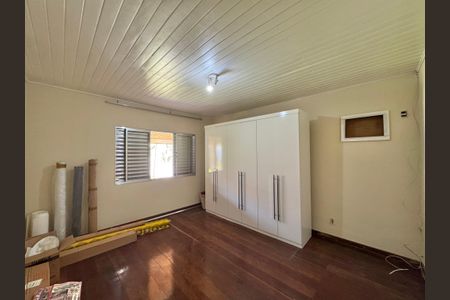 Casa de condomínio à venda com 190m², 3 quartos e 2 vagasSuíte