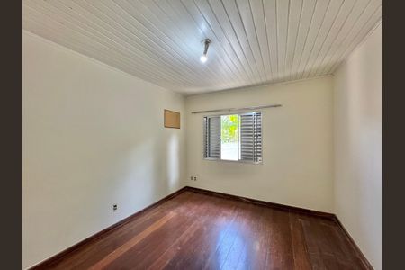 Casa de condomínio à venda com 190m², 3 quartos e 2 vagasQuarto