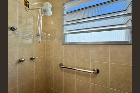 Casa de condomínio à venda com 190m², 3 quartos e 2 vagasSuíte - Banheiro