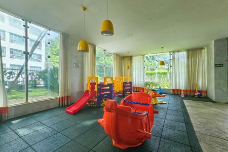 Apartamento para alugar com 161m², 3 quartos e 2 vagasÁrea Comum - Playground