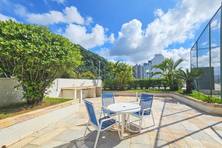 Apartamento para alugar com 161m², 3 quartos e 2 vagasÁrea comum - Piscina