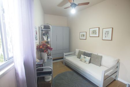 Casa à venda com 564m², 4 quartos e 3 vagas Casa à venda com 564m², 4 quartos e 3 vagasQuarto 2