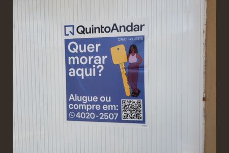 Casa à venda com 564m², 4 quartos e 3 vagas Casa à venda com 564m², 4 quartos e 3 vagasPlaca