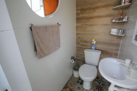 Casa à venda com 564m², 4 quartos e 3 vagas Casa à venda com 564m², 4 quartos e 3 vagasBanheiro da Piscina