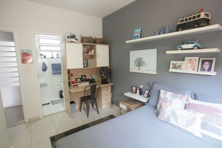 Casa à venda com 564m², 4 quartos e 3 vagas Casa à venda com 564m², 4 quartos e 3 vagasSuíte 2