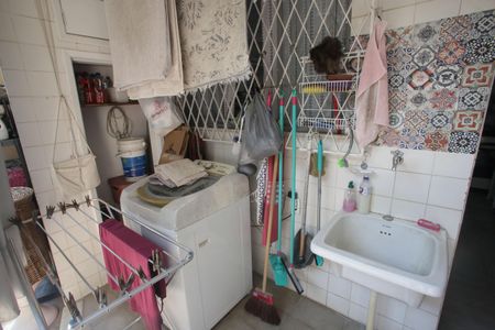 Casa à venda com 564m², 4 quartos e 3 vagas Casa à venda com 564m², 4 quartos e 3 vagasÁrea de Serviço