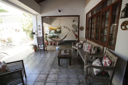 Casa à venda com 564m², 4 quartos e 3 vagas Casa à venda com 564m², 4 quartos e 3 vagasÁrea Gourmet