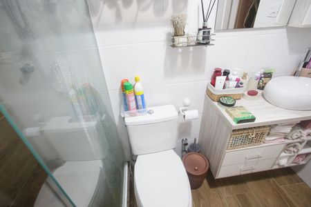 Casa à venda com 564m², 4 quartos e 3 vagas Casa à venda com 564m², 4 quartos e 3 vagasBanheiro Social