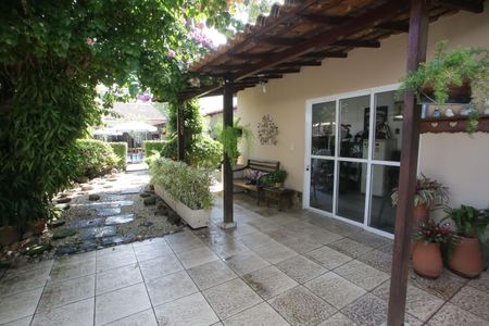 Casa à venda com 564m², 4 quartos e 3 vagas Casa à venda com 564m², 4 quartos e 3 vagasDepósito