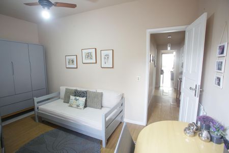 Casa à venda com 564m², 4 quartos e 3 vagas Casa à venda com 564m², 4 quartos e 3 vagasQuarto 2