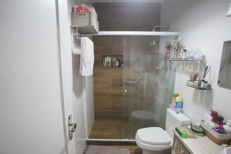 Casa à venda com 564m², 4 quartos e 3 vagas Casa à venda com 564m², 4 quartos e 3 vagasBanheiro Social