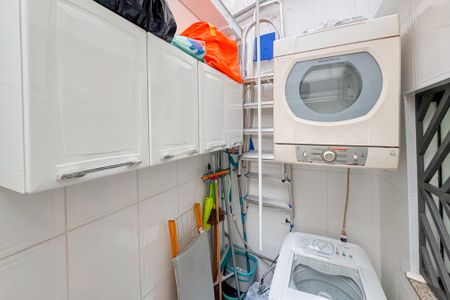 Casa à venda com 100m², 3 quartos e 2 vagasÁrea de Serviço