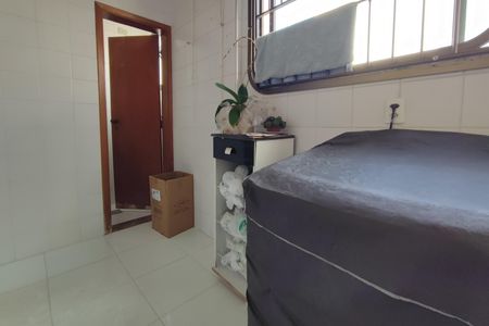 Apartamento à venda com 180m², 4 quartos e 2 vagas Apartamento à venda com 180m², 4 quartos e 2 vagasÁrea de Serviço