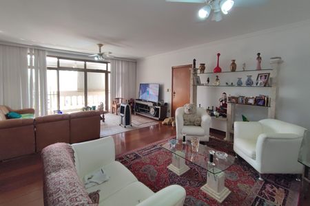 Apartamento à venda com 180m², 4 quartos e 2 vagas Apartamento à venda com 180m², 4 quartos e 2 vagasSala de Estar