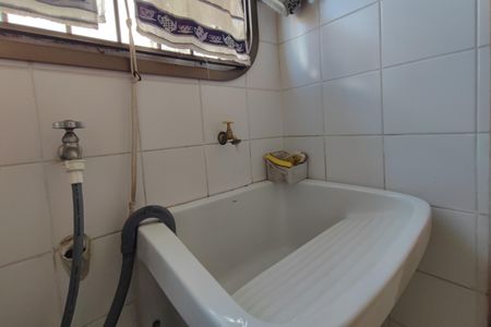 Apartamento à venda com 180m², 4 quartos e 2 vagas Apartamento à venda com 180m², 4 quartos e 2 vagasÁrea de Serviço