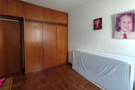 Apartamento à venda com 180m², 4 quartos e 2 vagas Apartamento à venda com 180m², 4 quartos e 2 vagasQuarto 3