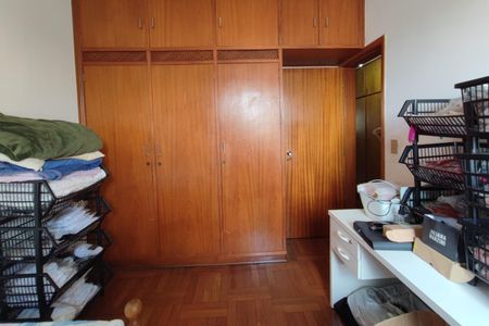 Apartamento à venda com 180m², 4 quartos e 2 vagas Apartamento à venda com 180m², 4 quartos e 2 vagasQuarto 2