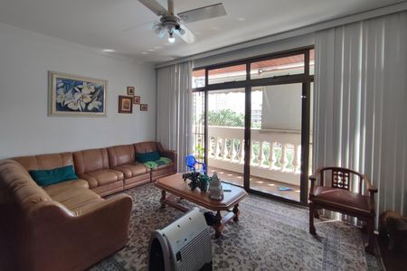 Apartamento à venda com 180m², 4 quartos e 2 vagas Apartamento à venda com 180m², 4 quartos e 2 vagasSala de Estar