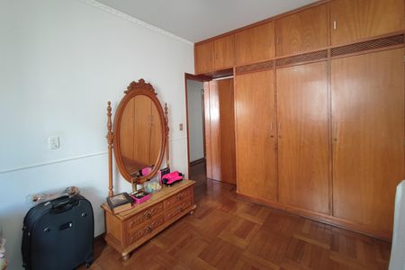 Apartamento à venda com 180m², 4 quartos e 2 vagas Apartamento à venda com 180m², 4 quartos e 2 vagasQuarto 3
