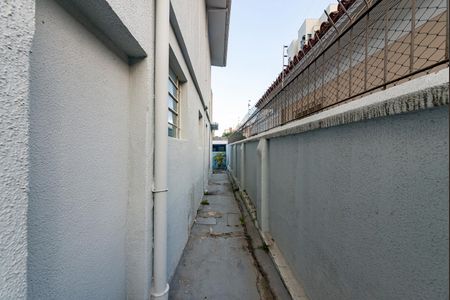 Casa para alugar com 341m², 4 quartos e 2 vagasCorredor