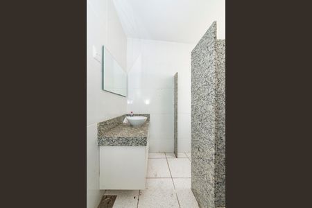 Casa para alugar com 341m², 4 quartos e 2 vagasBanheiro Social 1