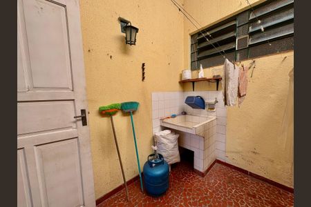 Casa à venda com 350m², 4 quartos e 1 vagaÁrea de Serviço