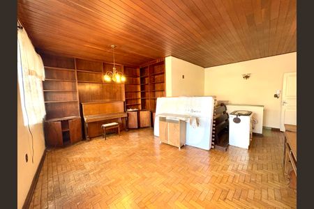 Casa à venda com 350m², 4 quartos e 1 vagaSala