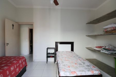 Apartamento para alugar com 100m², 3 quartos e 1 vaga Apartamento para alugar com 100m², 3 quartos e 1 vagaQuarto