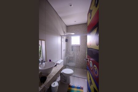 Casa à venda com 270m², 3 quartos e 4 vagasBanheiro da Suíte 2