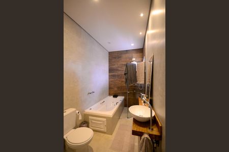 Casa à venda com 270m², 3 quartos e 4 vagasBanheiro da Suíte 3