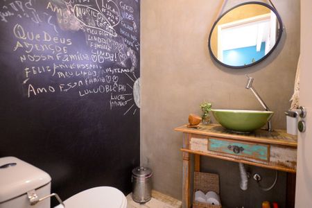 Casa à venda com 270m², 3 quartos e 4 vagasLavabo