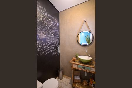 Casa à venda com 270m², 3 quartos e 4 vagasLavabo