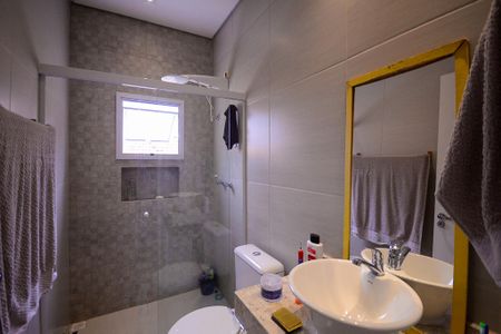 Casa à venda com 270m², 3 quartos e 4 vagasBanheiro da Suíte 1