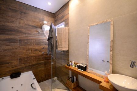 Casa à venda com 270m², 3 quartos e 4 vagasBanheiro da Suíte 3