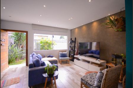 Sala de casa à venda com 3 quartos, 270m² em Bosque da Saúde, São Paulo