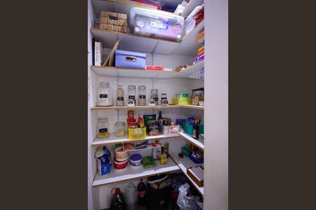 Casa à venda com 270m², 3 quartos e 4 vagasDespensa