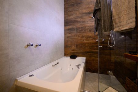 Casa à venda com 270m², 3 quartos e 4 vagasBanheiro da Suíte 3