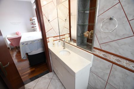 Casa à venda com 400m², 4 quartos e 5 vagasBanheiro 4