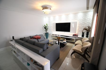 Casa à venda com 400m², 4 quartos e 5 vagasSala