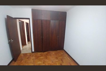 Casa à venda com 180m², 3 quartos e 2 vagas Casa à venda com 180m², 3 quartos e 2 vagasQuarto 2