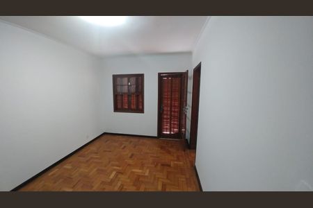 Casa à venda com 180m², 3 quartos e 2 vagas Casa à venda com 180m², 3 quartos e 2 vagasQuarto1
